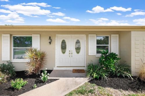 39 8th St, Bonita Springs, FL 34134-7420