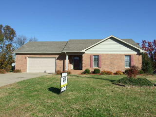3061 Singletree Dr, Hopkinsville, KY 42240-9115