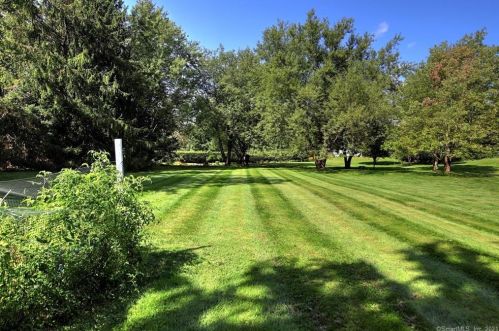 354 Moose Hill Rd, Upper Stepney CT  06468-2404 exterior