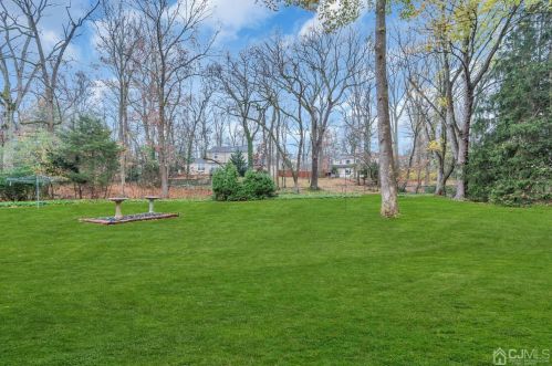 4 Plymouth Ln, East Brunswick NJ  08816-3321 exterior