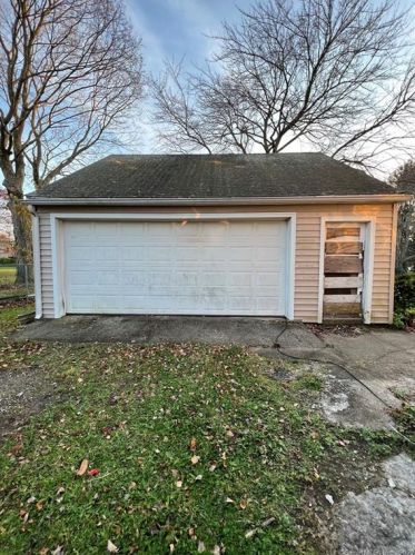 45 Walnut St, Milford, CT 06461-2659