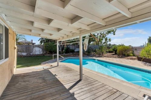 5920 Noraak Ct, La Mesa CA  91942-1824 exterior