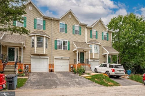 611 Wentworth Dr, Norristown, PA 19406-2765