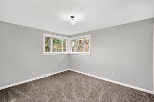 454 Mcmurray Rd, Canonsburg PA  15317-0024 exterior