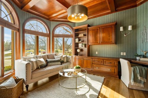 917 Evergreen Cir, Chenequa WI  53029-8636 exterior