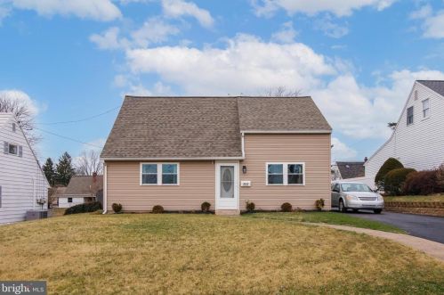 353 King St, Pottstown, PA 19464-5697