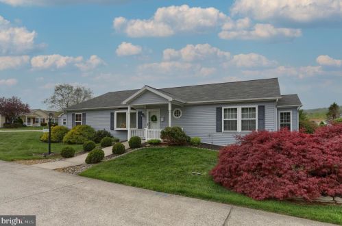 739 Tow Path Ln, Lincoln Colliery, PA 17963-9614