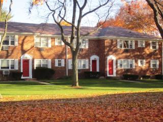 1281 Valley Rd, Wayne NJ  07470-7980 exterior