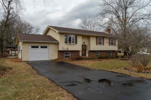 1021 Taliaferro Dr, Harrisonburg, VA 22802-2441