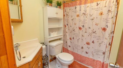 60 Marion St, Bridgeport CT  06606-4675 exterior