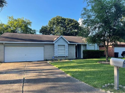 9907 Sparrow St, Morgans Point TX  77571-2545 exterior