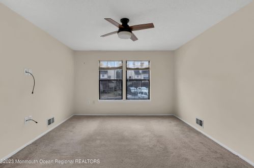 710 Ivy Ct, Jackson Twp NJ  08527-4101 exterior