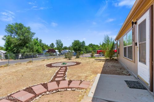 1815 Roadrunner Ln, Chino Valley, AZ 86323-7072