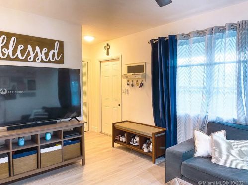 7770 14th St, Hollywood, FL 33024-5223