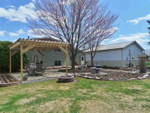 305 Franklin St, Stetsonville, WI 54480-9599
