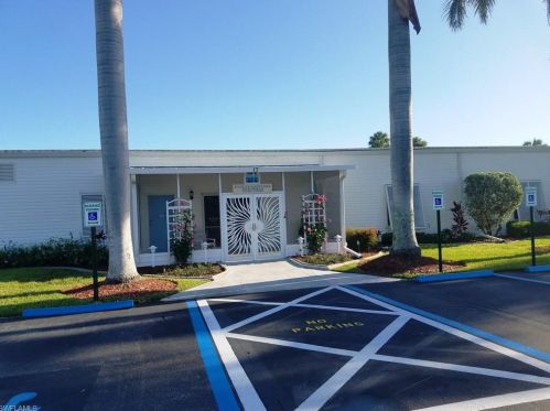 3 Jade Dr, Naples, FL 34114-8247