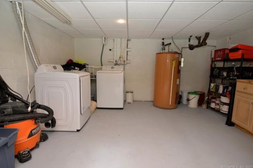 53 Spring Ln, Milford CT  06460-3209 exterior