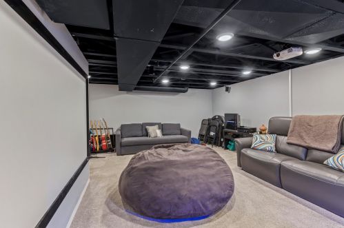 4358 Tesch Ave, Milwaukee WI  53220-2768 exterior