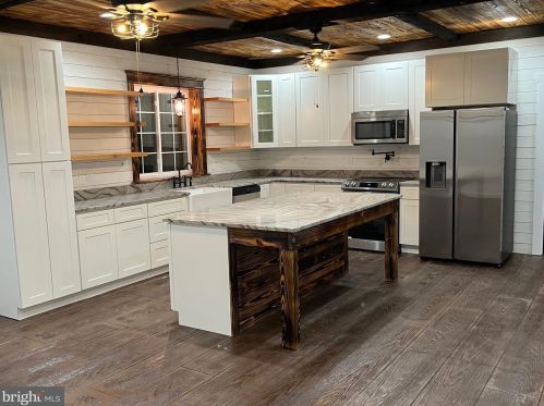 594 Baynesville Rd, Montross VA  22520-2325 exterior