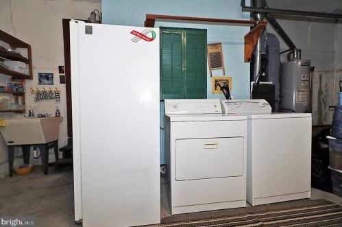 1555 Dee Rd, Lacey NJ  08731-3411 exterior