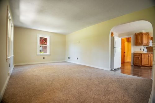 1708 Ridge Ave, Hermitage, PA 16150-1071