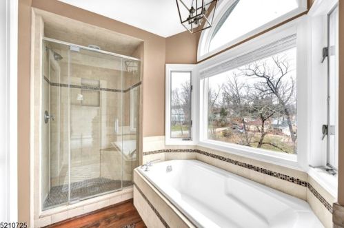 170 Rainbow Trl, Parsippany NJ  07834-3214 exterior