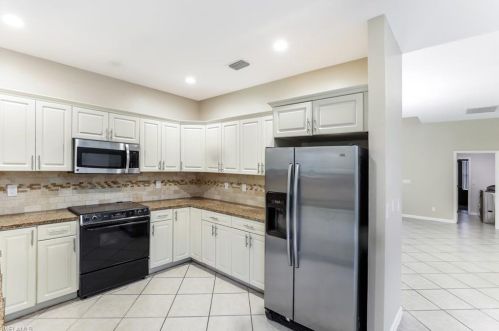 5225 Hardee St, Naples, FL 34113-7729