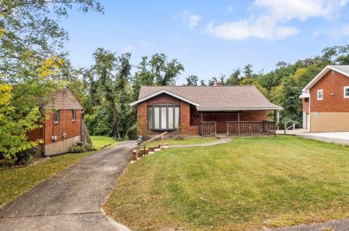 116 Hart Dr, Pittsburgh, PA 15235-5424
