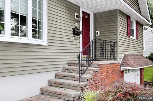 46 Dawn Ave, Paterson, NJ 07508-2562