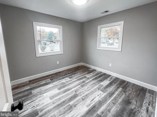 1229 Longview Dr, Woodbridge VA  22191-2955 exterior