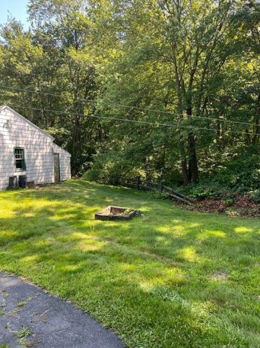 2281 Waterbury Rd, Cheshire, CT 06410-1042