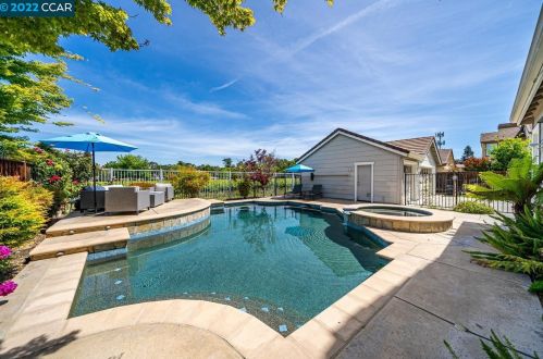 5648 Dresslar Cir, Livermore CA  94550-7194 exterior