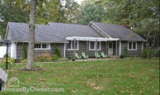 9 Beach St, Brookhaven, NY 11719-9413