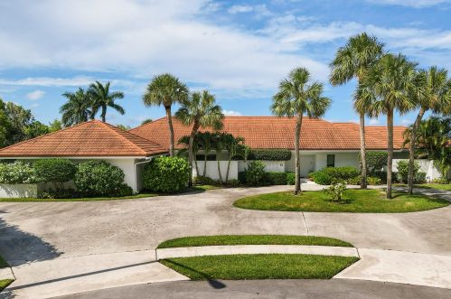 6 Carnoustie Cir, West Palm Beach, FL 33401-1048