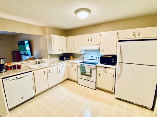 1683 Carriage Ln, Waukesha, WI 53151-1443