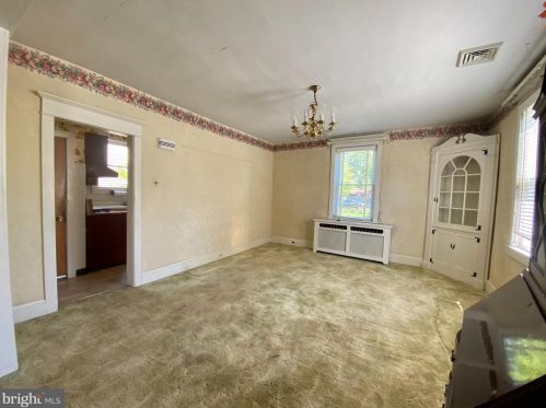 605 Linden Ave, Riverton NJ  08077-1415 exterior