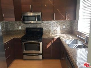 1251 Brockton Ave, Los Angeles CA  90025-1324 exterior