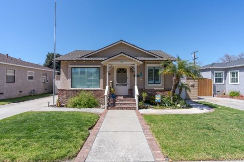6129 Amos Ave, Lakewood, CA 90712-1326