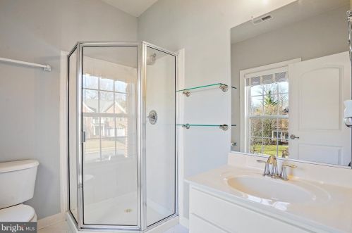 16143 Jordan Crest Ct, Haymarket VA  20169-4943 exterior