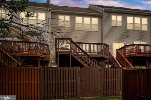 4472 Torrence Pl, Woodbridge, VA 22193-5721