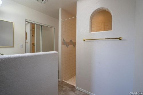 2064 Desert Palms Dr, Bullhead City AZ  86426-8803 exterior