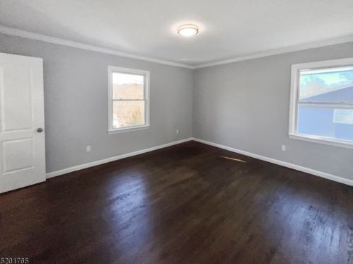 75 Elba Ave, Hopatcong NJ  07843-1848 exterior