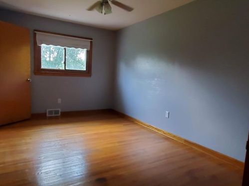 117 Sheridan Ave, New Castle PA  16105-2558 exterior