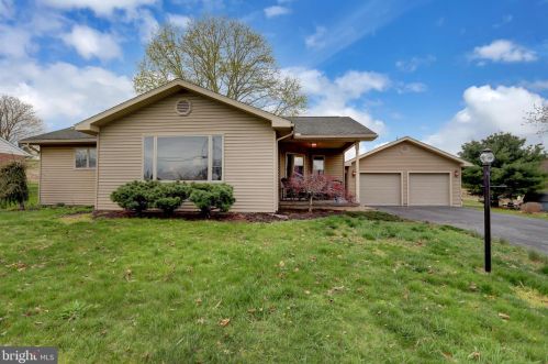 206 Wilbur St, Mount Patrick, PA 17045-9736