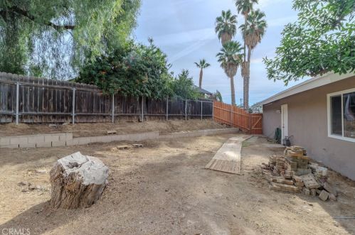 11763 Arliss Dell, Colton CA  92313-5120 exterior