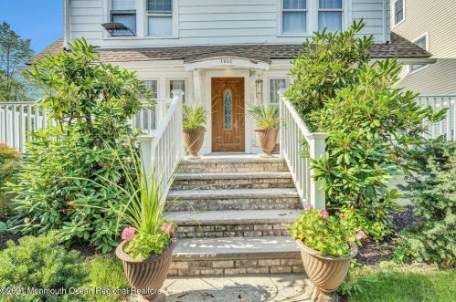 1300 4th Ave, Tinton Falls, NJ 07712-4942