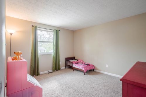 6025 Spicewood Ave, Florence KY  41042-1328 exterior