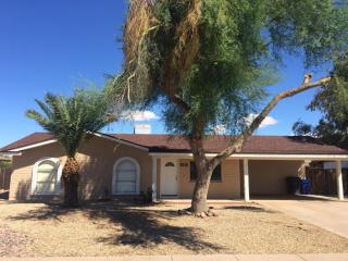 636 Knoll St, Mesa, AZ 85203-1807