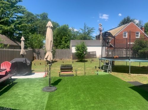 265 1st Ave, Manville NJ  08835-1302 exterior