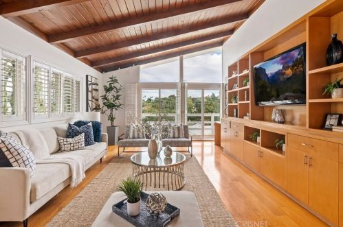 4429 Petit Ave, Van Nuys CA  91436-3211 exterior